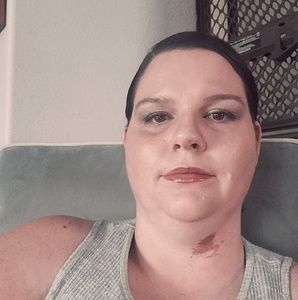 Meet your Posher, Casandra